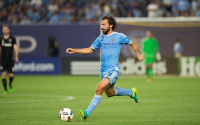 爱游戏体育快讯-于帕梅卡诺成赛后焦点