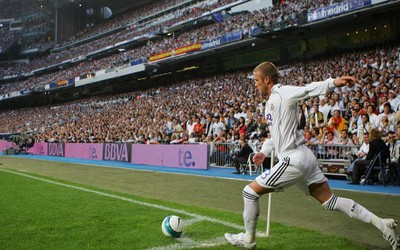 爱游戏体育动态-什琴斯尼客场零封回报远征球迷